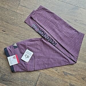 NWT REEBOK HIGHRISE 7/8 LEGGING SIZE SMALL